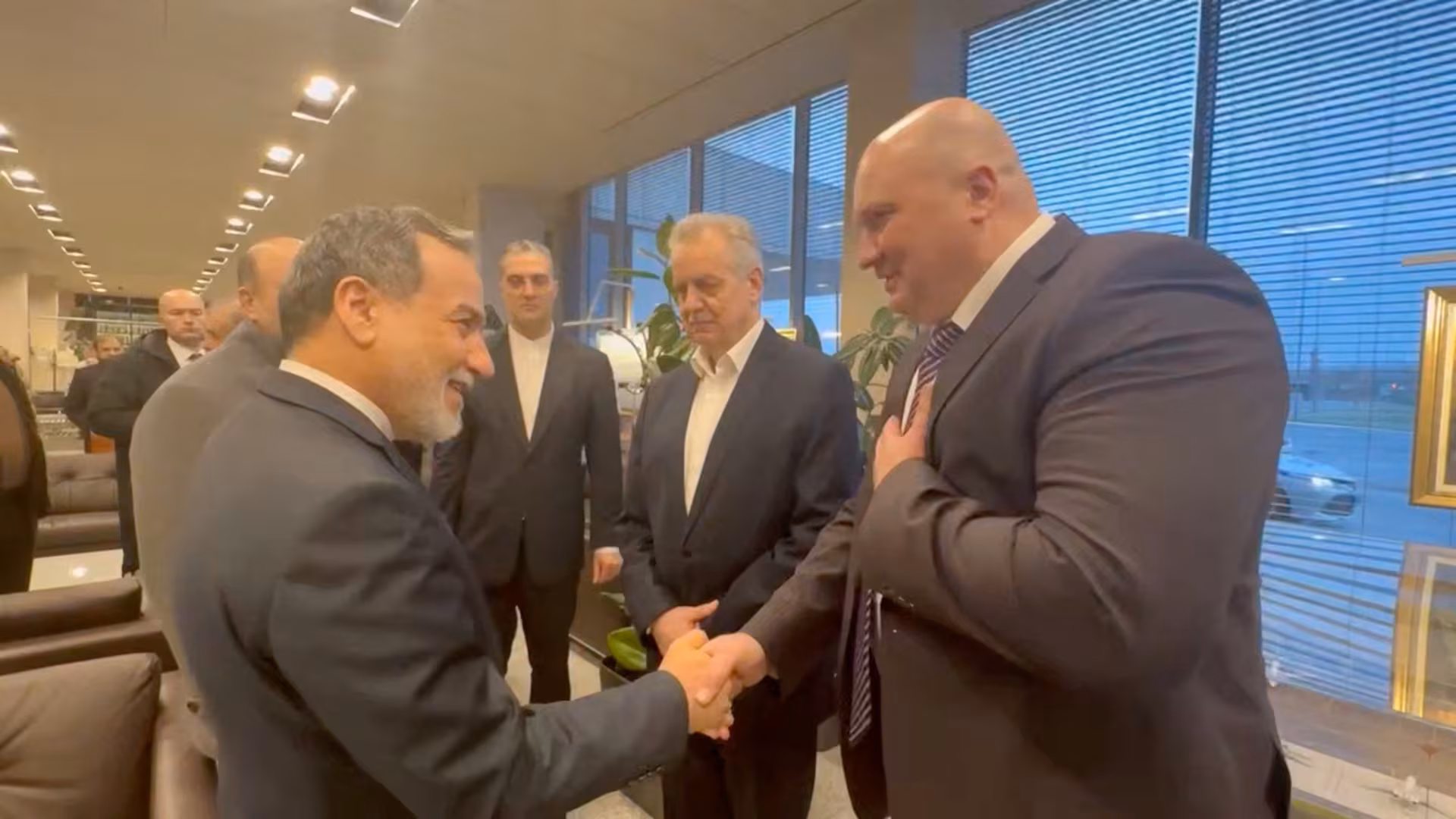 مباحثات إيرانية روسية ضمن حراك دبلوماسي متسارع لإحياء المفاوضات مع واشنطن