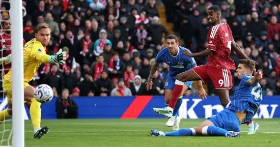 ليفربول يعبر برايتون بثنائية فى الدورى الإنجليزى