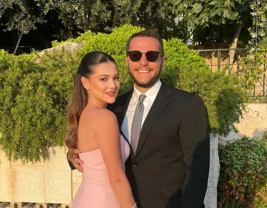 دانا الحلاني بجلسة تصوير مميزة مع خطيبها آلان سعد وهما يستمتعان برحلتهما على الثلج