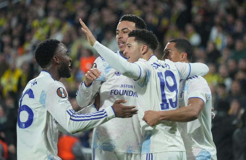 ليون وأستون فيلا يتربعان على قمة الدوري الأوروبي