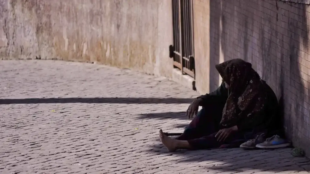 مصري يُنهي حياة والدته بأسطوانة غاز