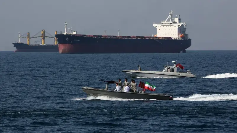 إيران: لن نسمح بدخول السفن الحربية الأمريكية إلى الخليج العربي