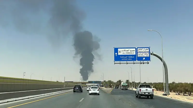 مقتل شخص وإصابة 11 في هجوم جديد على مطار الرياض