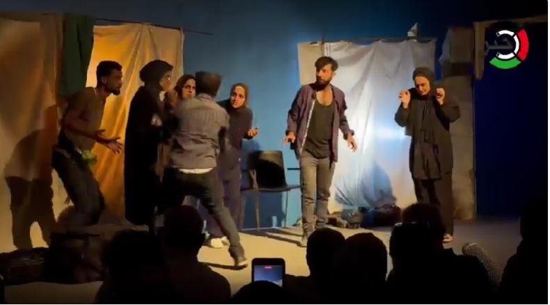بالفيديو: "خمسون دقيقة في غزة".. مسرحية تروي وجع الفلسطينيين على خشبة مسرح القطان