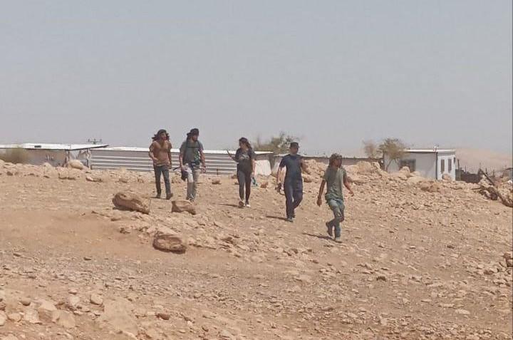 مستوطنون يُجبرون 15 عائلة على الرحيل من من تجمع شلال العوجا بأريحا