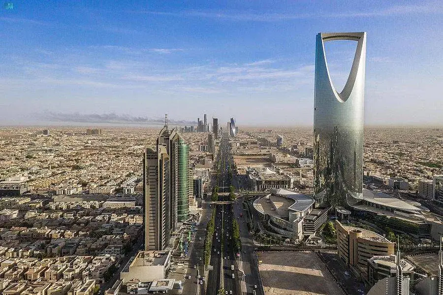 تقارير إسرائيلية: واشنطن تُخلي طاقم سفارتها في السعودية وسط تصاعد التوترات