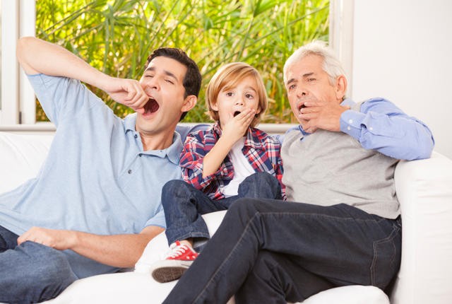 حاول أن لا تتثاءب.. العلم يفسر عدوى التثاؤب