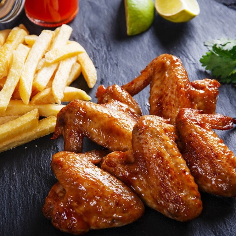 طريقة عمل "أجنحة الدجاج" بصوص الترياكي