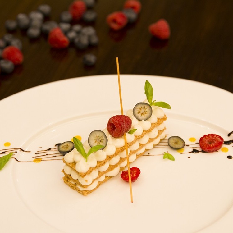 بالفيديو: طريقة تحضير "ميلفيه بالكاسترد" على طريقة المطاعم