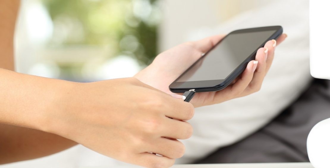 لماذا عليك عدم شحن هاتفك المتحرك طوال الليل؟