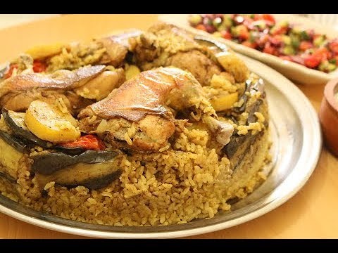 بالفيديو: طريقة عمل "مقلوبة الدجاج"