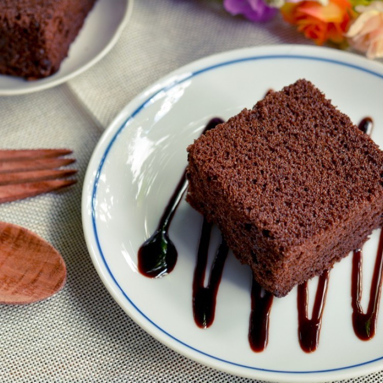 طريقة تحضير "كيكة إسفنجية" بالشوكولاتة