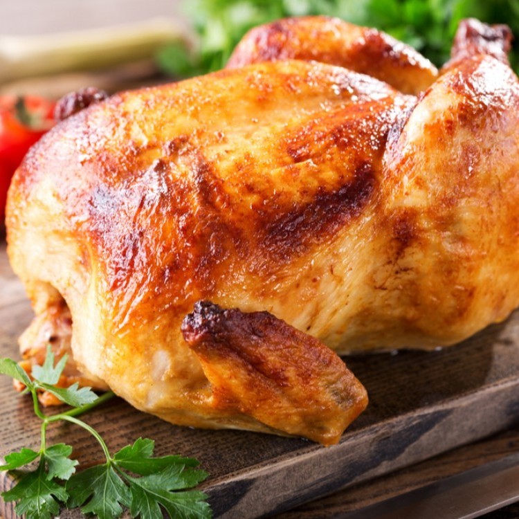 بالفيديو: طريقة عمل "دجاج" مثل المطاعم