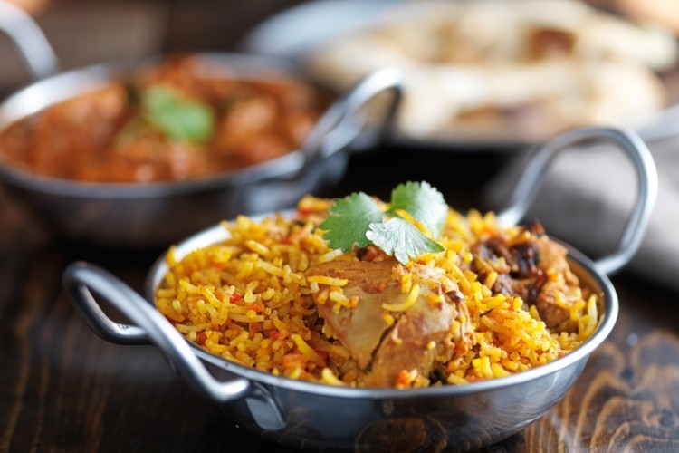 بالفيديو: طريقة تحضير"برياني الدجاج" على الطريقة الأصلية