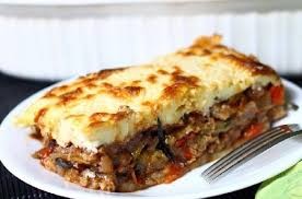 بالفيديو: طريقة عمل "طاجن مسقعة" بالدجاج