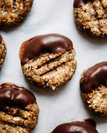 بالفيديو | طريقة عمل "كوكيز الشوفان" بالشوكولاتة والمارشميلو