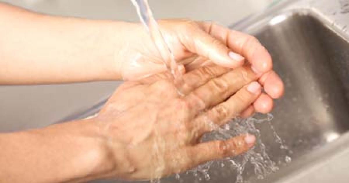 هل يجوز غسل الجنابة بعد صلاة الفجر في رمضان ؟