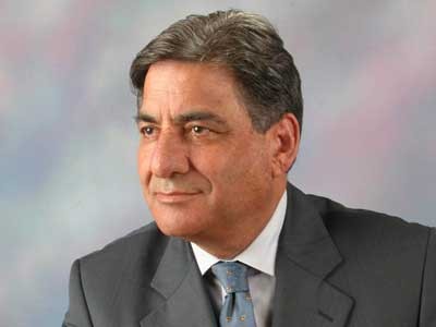 ذكريات نابضة مع معين بسيسو