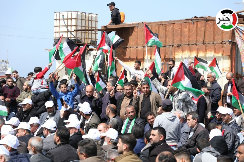 بالفيديو والصور: إحياء ذكرى يوم الأرض في مهرجان وطني بميناء غزّة