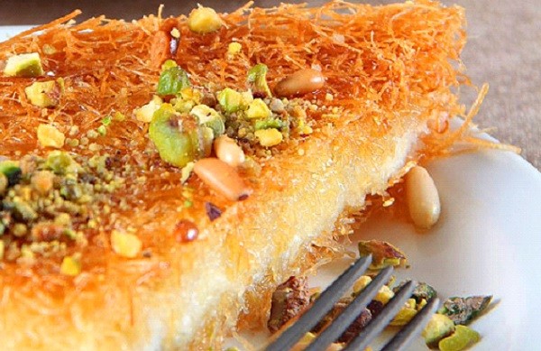 بالفيديو: طريقة تحضير الكنافة بالجبنة