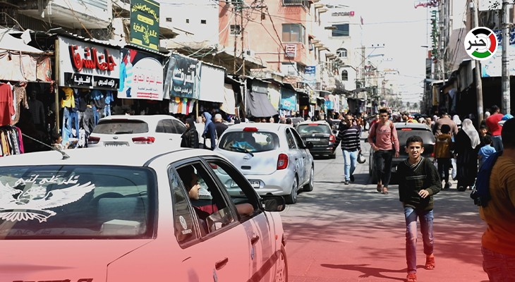 بالفيديو: رغم الألم والمعاناة.. أهالي غزّة يصنعون فرحة عيد الفطر السعيد