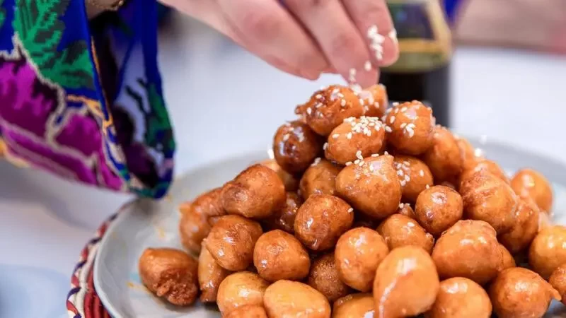 طريقة عمل حلوى اللقيمات الإماراتية