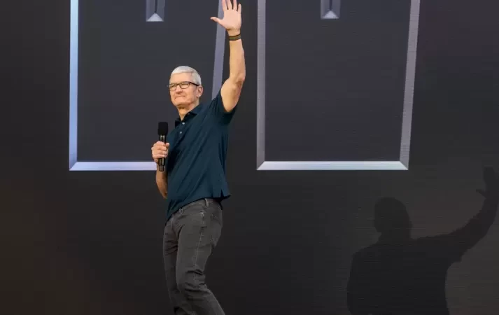 آبل تكشف عن iOS 16 مع شاشة قفل مجددة وتغييرات كبيرة في iMessage