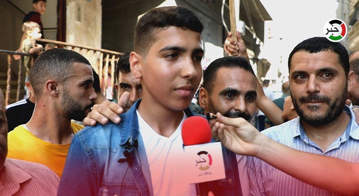 بالفيديو: وكالة "خبر" ترصد أجواء الفرحة من منزل الأول على فلسطين في الثانوية العامة أنس الحرازين