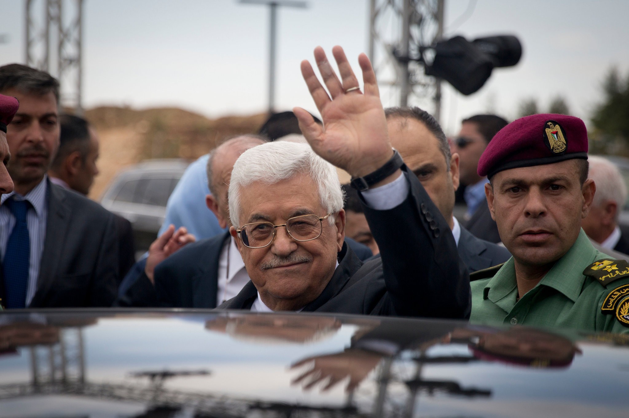 معركة خلافة الرئيس تحتدم.. هل يكون "المؤتمر الثامن" فرصة للمراجعات أم عنواناً للفشل؟