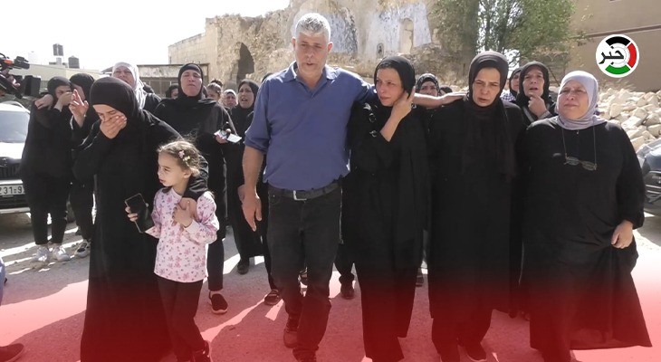 بالفيديو: تشييع جثمان الشهيد قصي التميمي في قرية النبي صالح شمال رام الله