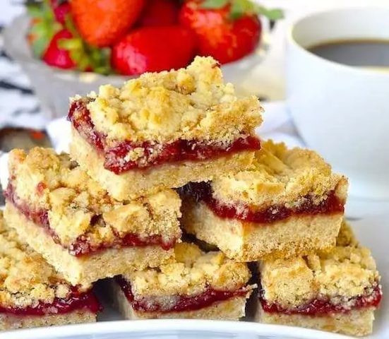 مبروشة بالتوت الأزرق