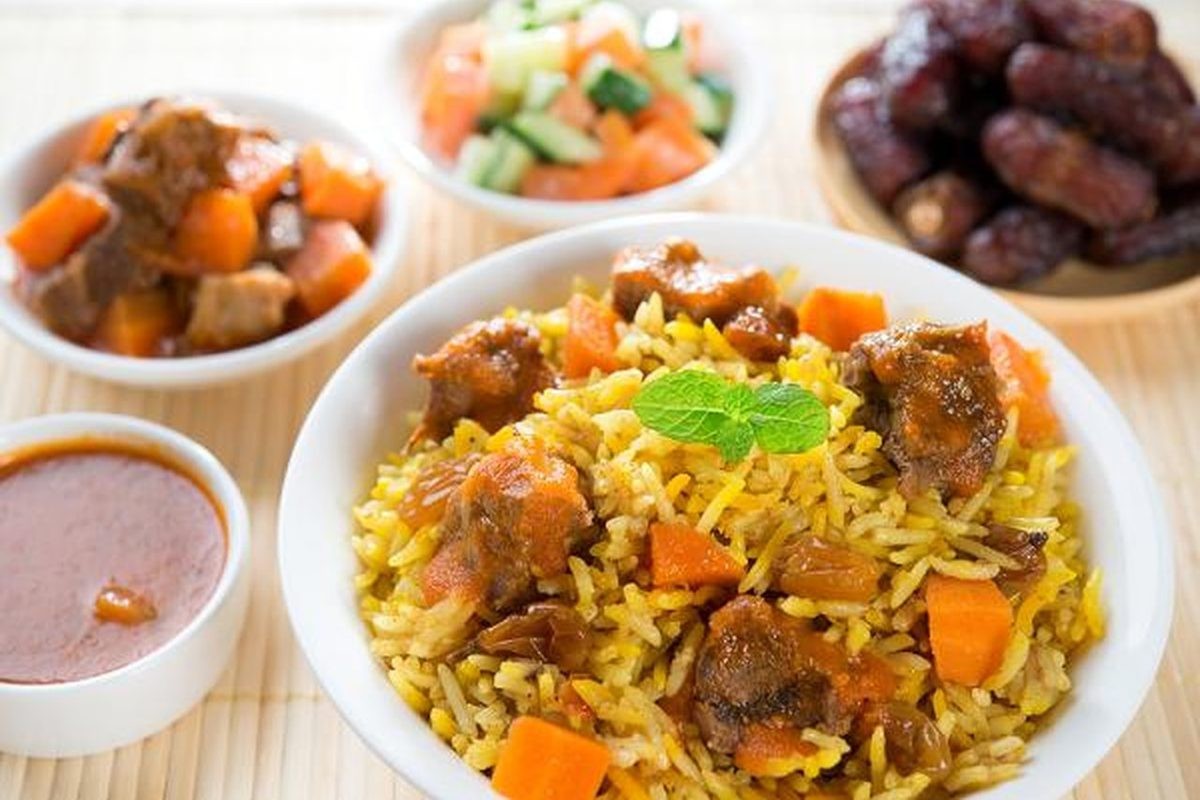 طريقة عمل الأرز بالجزر والقرفة مع اللحم