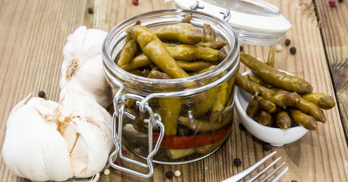 طرق ذكية لحفظ المخللات من العفن