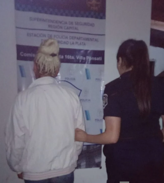 أرجنتينية تحبس حبيبها 3 أيام بسبب الغيرة