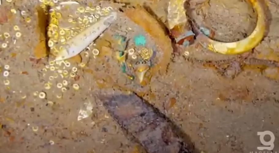 اكتشاف عقد مصنوع من أسنان قرش ميجالودون فى حطام تيتانيك