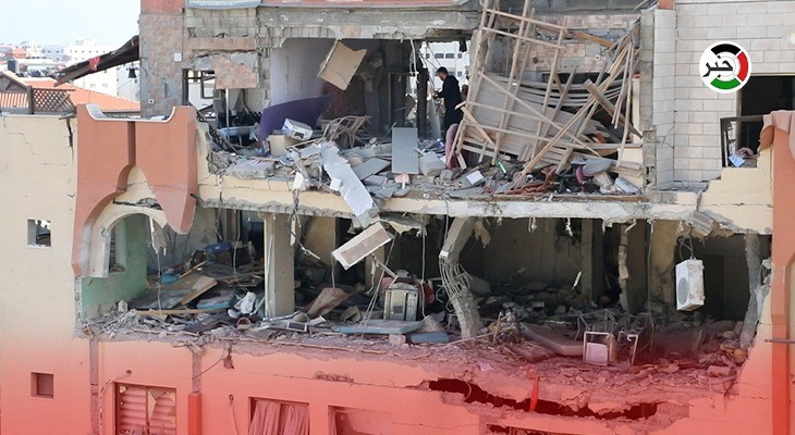 بالفيديو: عدسة "خبر" ترصد آثار القصف "الإسرائيلي" على عدة منازل في غزّة