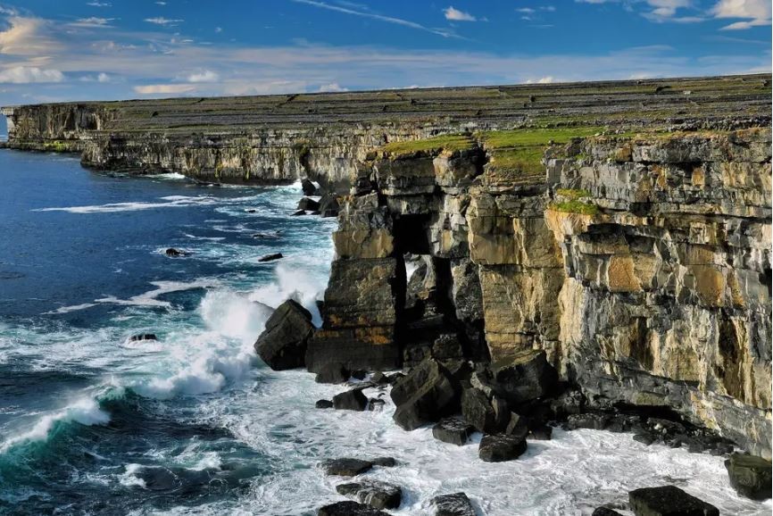 منحة حكومية لمن يرغب بالعيش بجزر أيرلندا "الشاعرية"