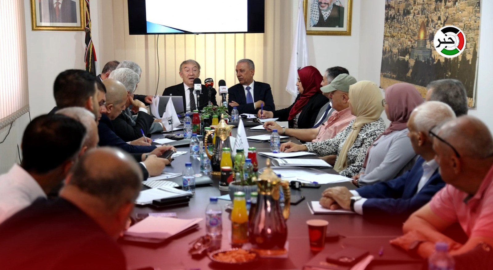 بالفيديو: رام الله.. جلسة حوارية مع وزير الاقتصاد لبحث آخر المعيقات والإنجازات الاقتصادية