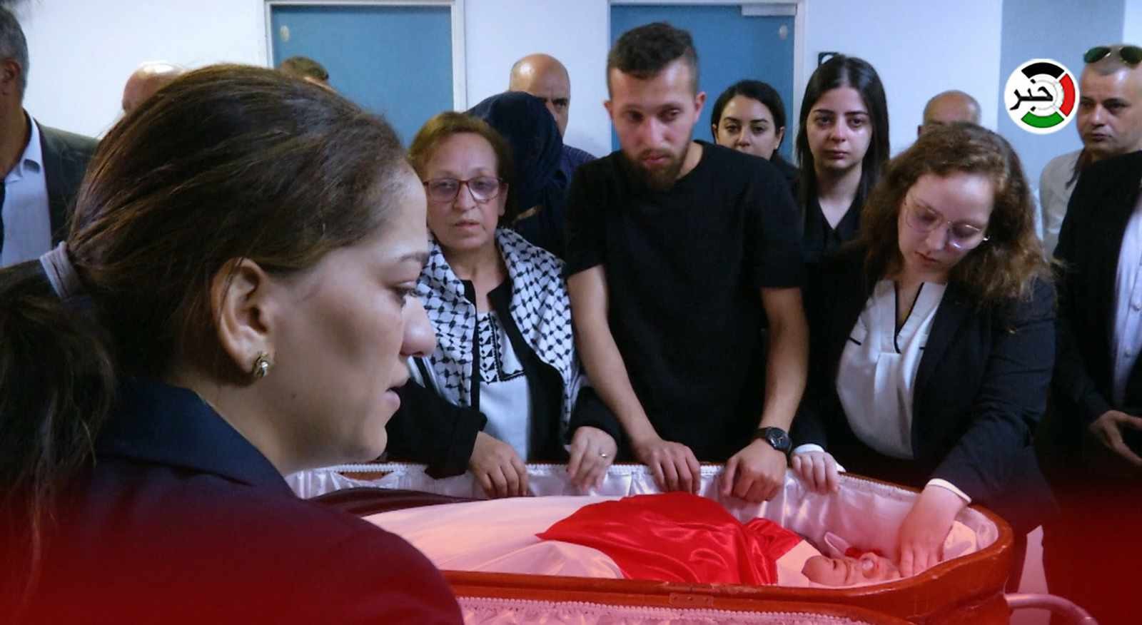 بالفيديو: عدسة "خبر" توثق مراسم تشييع جثمان المناضل قدري أبو بكر في رام الله