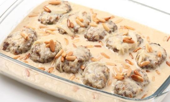 كرات اللحم بالكريمة