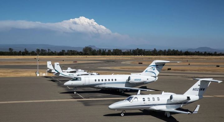 مليونير يقرر بيع طائرته الخاصة ويدعو الأثرياء لاتباعه