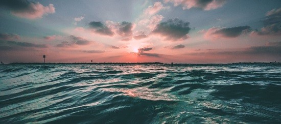 التفسير النفسي لرؤية البحر في الحلم