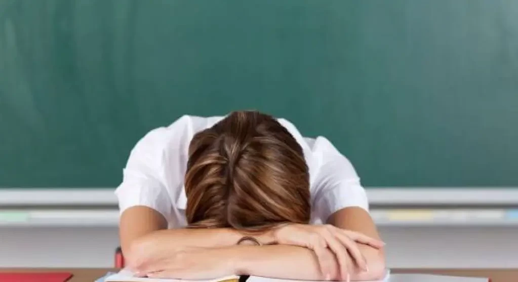 تفسير حلم الرسوب في التوجيهي والبكاء - لابن سيرين