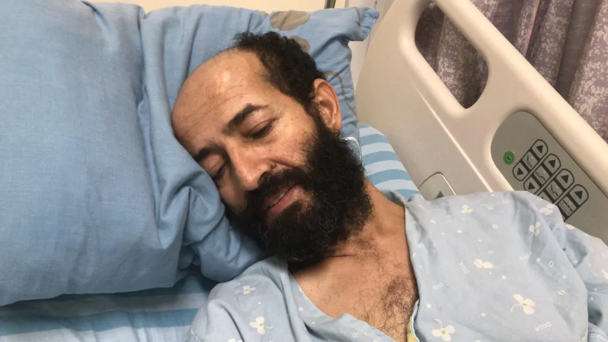 زوجة الأسير ماهر الأخرس لـ"خبر": نُحذر من سياسية الاغتيالات بحق الأسرى المضربين عن الطعام