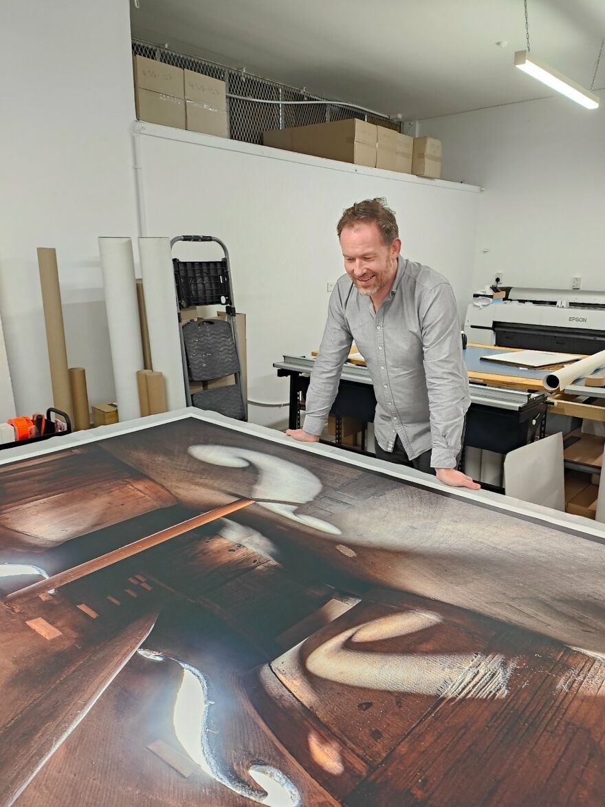 مصور يستخدم عدسات متخصصة لتصوير آلات الموسيقى من الداخل