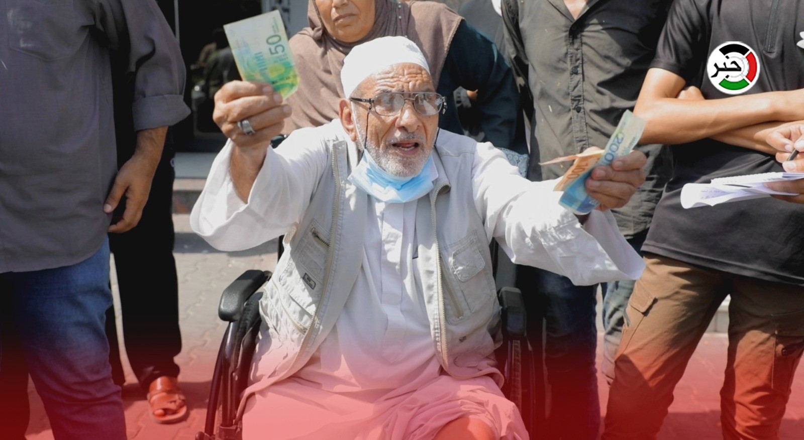 بالفيديو: غضب واسع في صفوف منتفعي الشؤون الاجتماعية رفضاً لتقليص مخصصاتهم المالية