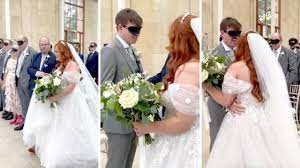 عروس كفيفة تجعل عريسها والمعازيم يعيشون لحظة "عمى مؤقت" خلال الزفاف