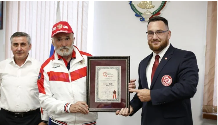 مسن روسى يفقد 11 كيلو جرامًا من وزنه فى ساعتين ونصف فقط