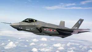 ولادة على متن طائرة... نيجيرية تضع مولودها في سماء لبنان