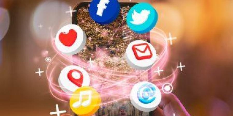 أبراج تبث الطاقة الإيجابية على السوشيال ميديا